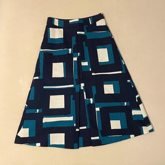 Banana Republic Geometric A-Line Skirt, size 0 - Picture 1 of 6